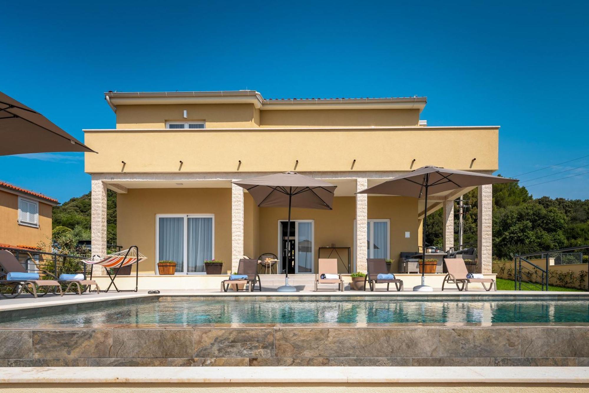 Paris Villa Vrsar